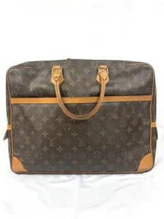 LOUIS VUITTON（ルイ・ヴィトン） ポルトドキュマン・ヴォワヤージュのサムネイル