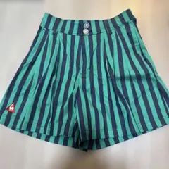 le coq sportif 緑と紺のストライプショートパンツ