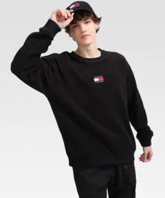 TOMMY JEANS バッジロゴトレーナーのサムネイル