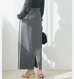 coca エンボスラインスカート グレー