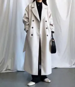 ベージュ ダブルブレストコート ベルト付き