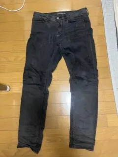 Calvin Klein ブラックストレートデニム