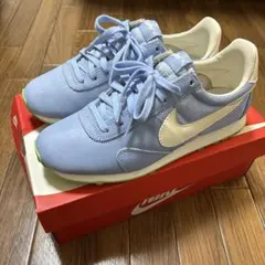 美品 NIKE PRE MONTREAL RCRVNTG 24.5cm