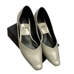 ZARA パンプス 36 ベージュ エナメル調 スクエアトゥ ローヒール