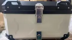 中古美品 バイク リアボックス 58L　ABS 背もたれ付 トップケース