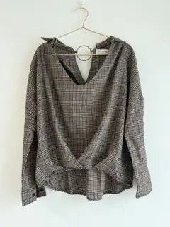 チェック柄 Vネック 長袖シャツ