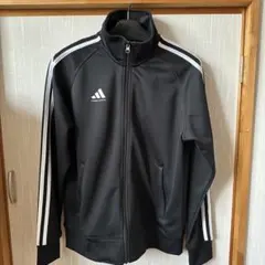 adidas トラックジャケット 블랙