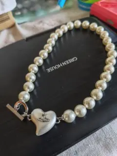 Vivienne Westwoodハート型のパールネックレス