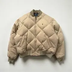 ベージュ ダウンジャケット