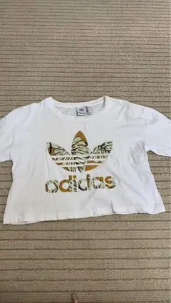 adidas トレフォイルロゴ ボタニカル柄 クロップド丈 Tシャツのサムネイル