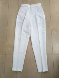 GU ジーユー ストレッチテーパードパンツ