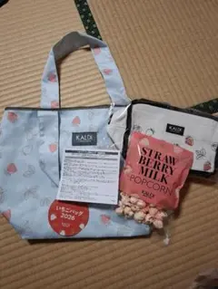 新品*カルディ　いちごバッグ 2026 トートバッグ＆保冷バッグ ポップコーン