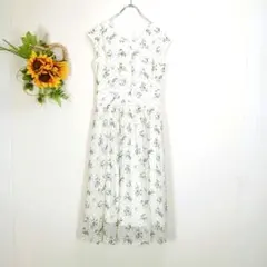 アプワイザーリッシェ　花柄ホワイトワンピース Mサイズ