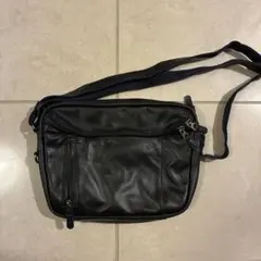 ラム皮☆本革2WAY ブラック レザー ショルダー ⭐︎表面に白浮きあり 