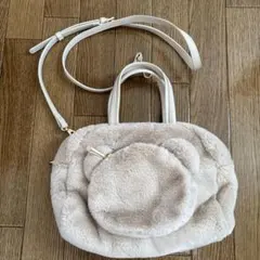 青木美沙子 しまむら ベージュ ファーショルダーバッグ くま