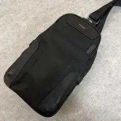 ブラックレーベルクレストブリッジ ボディバッグ ナイロン×レザー 黒