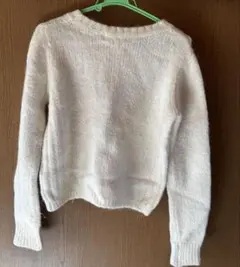 アイボリー 長袖ニットセーター