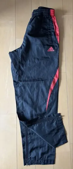 adidas ピステパンツ 黒/赤ライン150（薄手）