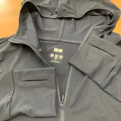 ユニクロ　エアリズムuvカットメッシュパーカー　ネイビー【L】