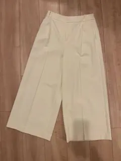 【新品未使用タグなし】スピック アンド スパン　パンツ　ホワイト