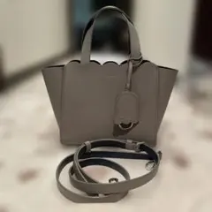 kate spade スカラップエッジ ハンドバッグのサムネイル
