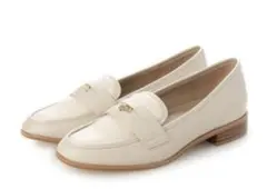 美品　ランダ　オフホワイト　アイボリー　コインローファー　24.5