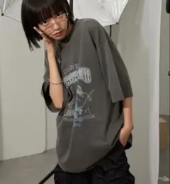 【タグ付き】 ビッグシルエットヴィンテージ加工グラフィックプリントTシャツのサムネイル