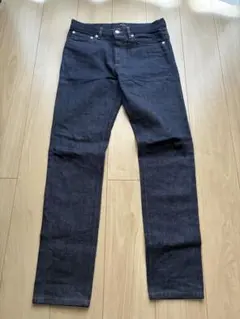 【極美品】A.P.C. プチニュースタンダード デニムパンツ サイズ30のサムネイル