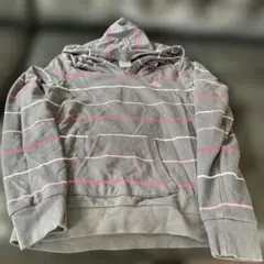 135 アディダス　グレーとピンクのストライプパーカー