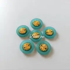 エメラルドグリーンのおしゃれボタン