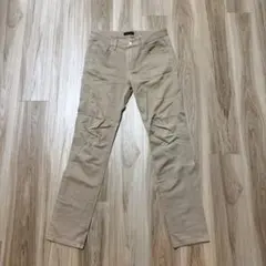 ユニクロ　チノパン　パンツ　ベージュ　28