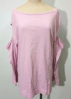 SLY✨️スライ　OPEN SHOULDER CUT トップス　ピンク