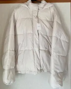 ジャンパー ホワイト ダウンジャケット