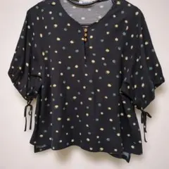 ホコモモラ　トップスのサムネイル