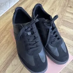 ブラックレザー風 スニーカー