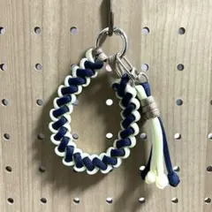 パラコード☆リングキーホルダー【クリームイエロー×ネイビー】