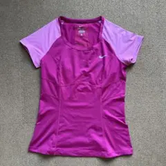 Nike DRI-FIT ピンク Tシャツ