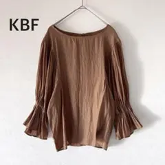 KBF ケービーエフ　ブラウン フリルシフォンブラウス　フレア袖　透け感　春夏