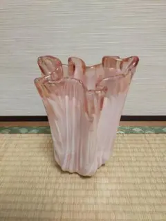 アートガラス ピンク 花瓶 フリルエッジ フリルエッジ ピンク ガラス花瓶 (ミシェール-ワン) フリルエッジ