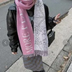 MONTMARTRE NEW YORK マフラー ピンクのサムネイル