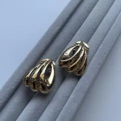 イヤリング　モネ　MONET ゴールド　艶アリ