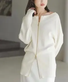 Noble フロントジップボートネックニット ホワイト
