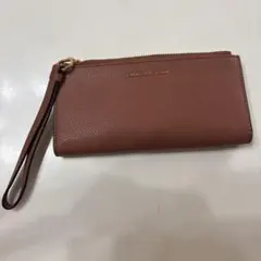 Charles&Keithのサムネイル