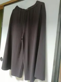 ダークブラウン ガウチョパンツ