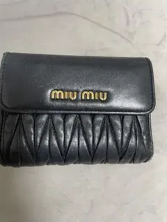 miu miu マテラッセ 財布 ブラックのサムネイル