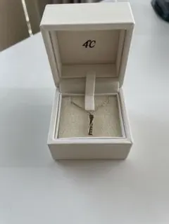 美品 4℃ ヨンドシーK10 SILVERネックレスストーン付箱付きのサムネイル