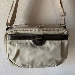 Item thumbnail for item d1326f8d-dfdd-4b7f-8f77-87c5d8b6d0a0