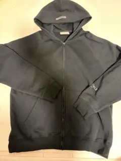 ESSENTIALS フルジップ パーカー ブラック　M