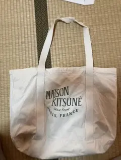 MAISON KITSUNÉ トートバッグ ホワイトのサムネイル