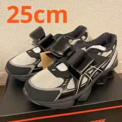 shushutong × asics リボンスニーカー 黒EU45 - メルカリ